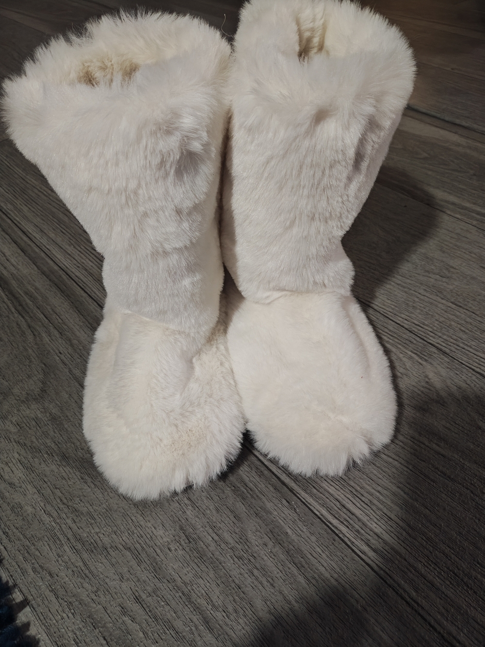 LC Lauren Conrad Plush Faux Fur Boot Slippers in Cream
